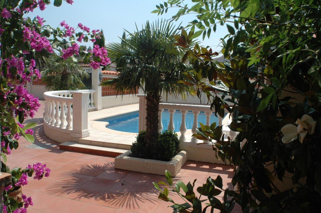 Villa Sol Empuriabrava Eksteriør billede